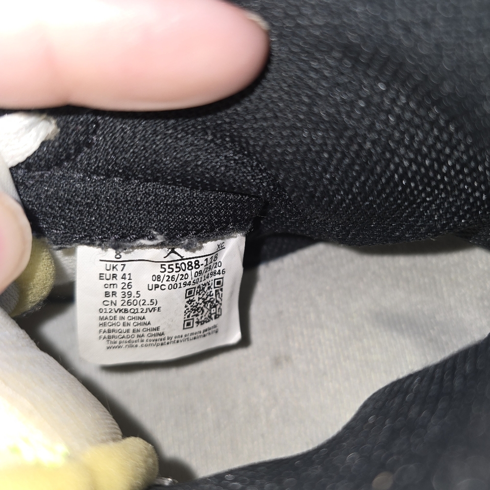 Size 8 - Air Jordan 1 High ‘Volt Gold’ - WORN WITH no BOX Shoe,snrakers - Picture 13 of 16
